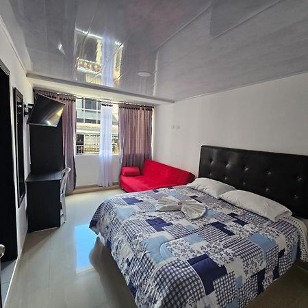 Hotel Big Ben Malaga Santander Екстериор снимка