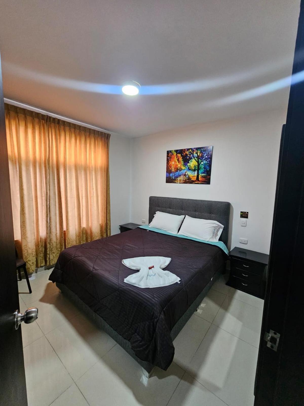 Hotel Big Ben Malaga Santander Екстериор снимка