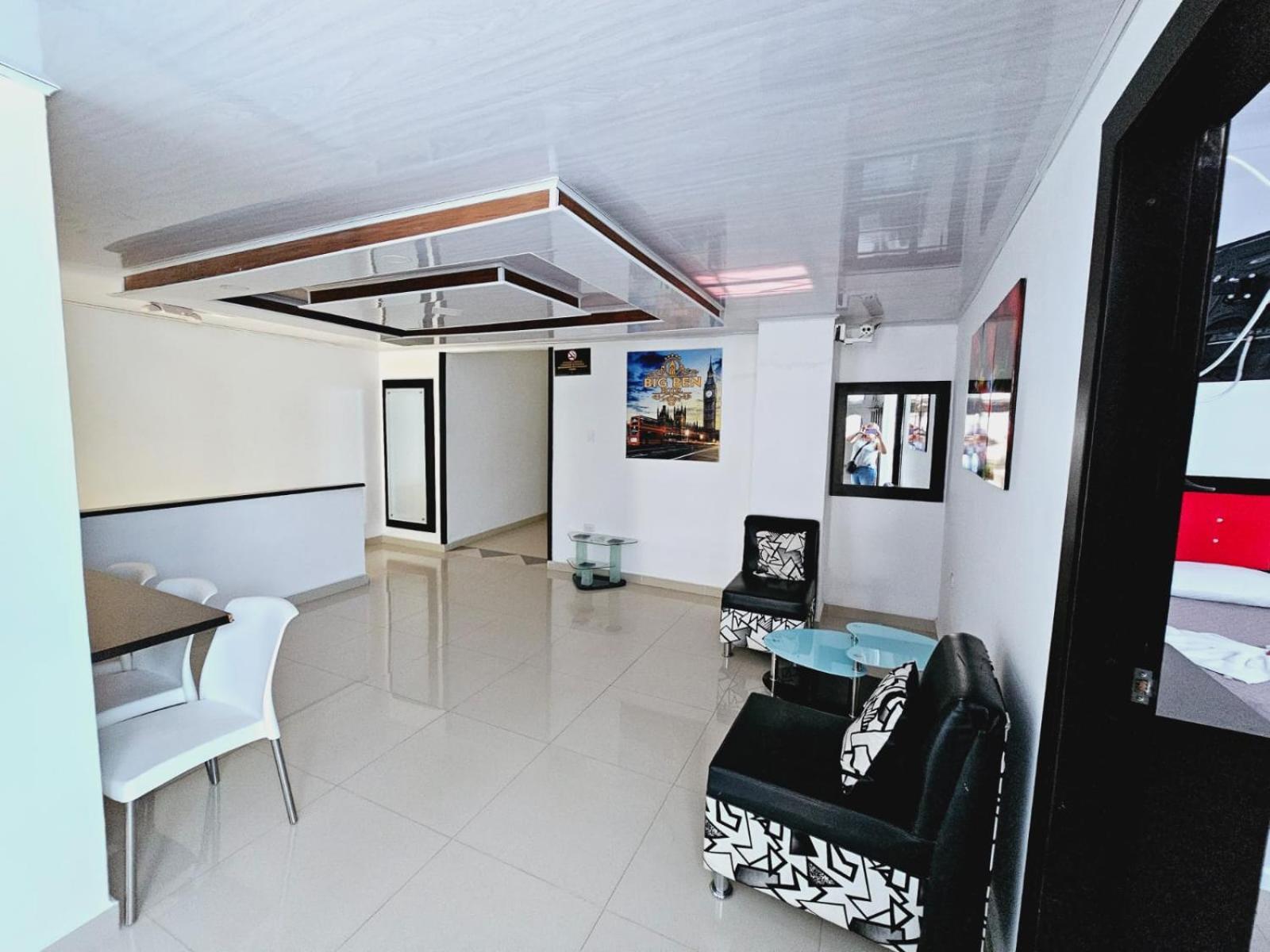 Hotel Big Ben Malaga Santander Екстериор снимка