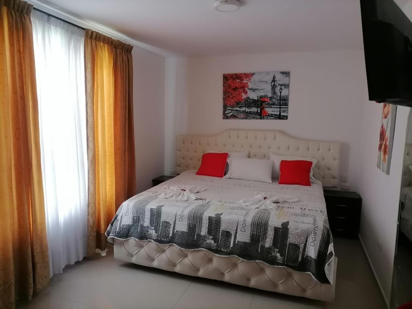 Hotel Big Ben Malaga Santander Екстериор снимка