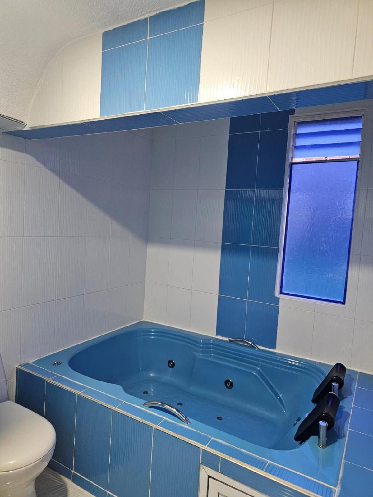 Hotel Big Ben Malaga Santander Екстериор снимка