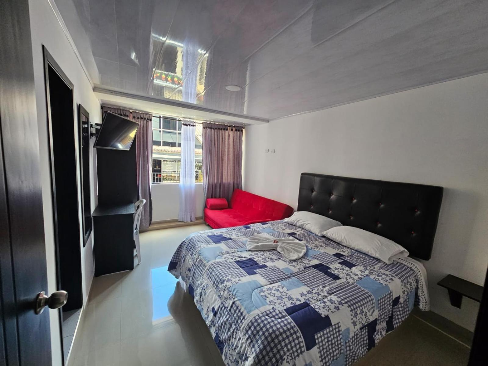 Hotel Big Ben Malaga Santander Екстериор снимка