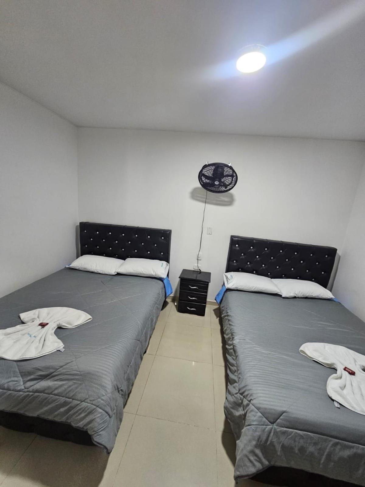 Hotel Big Ben Malaga Santander Екстериор снимка